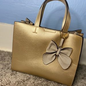 Gold purse 👜